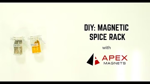 DIY: Magnetic Spice Rack