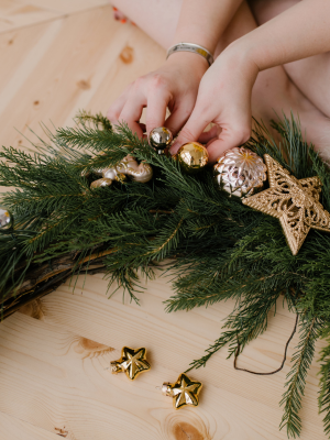Magnetic Holiday Wreath