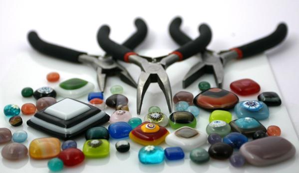 Magnetic Jewelry Clasps: A Must-Have for Every DIY Jewelry Maker