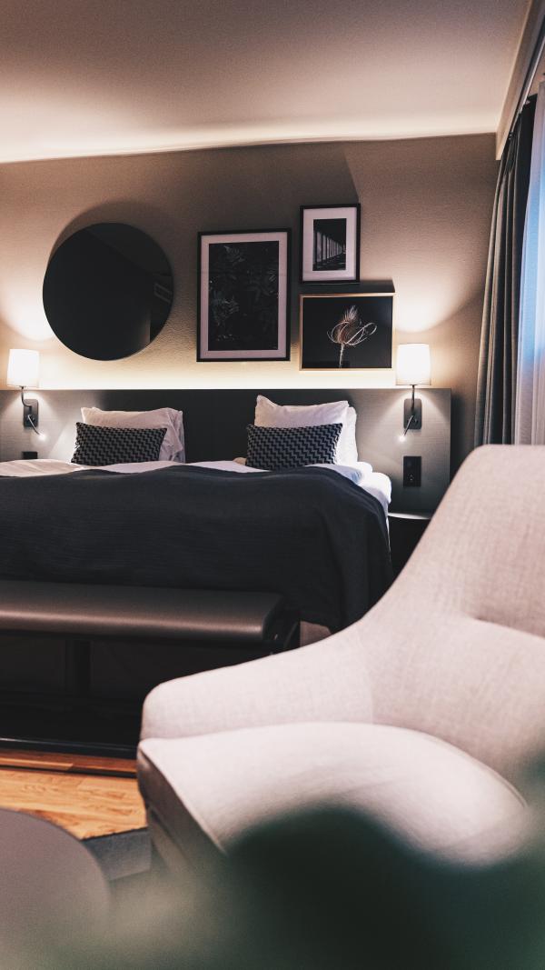 Using Magnets in Your Bedroom to Add Fun, Flare, and Organization