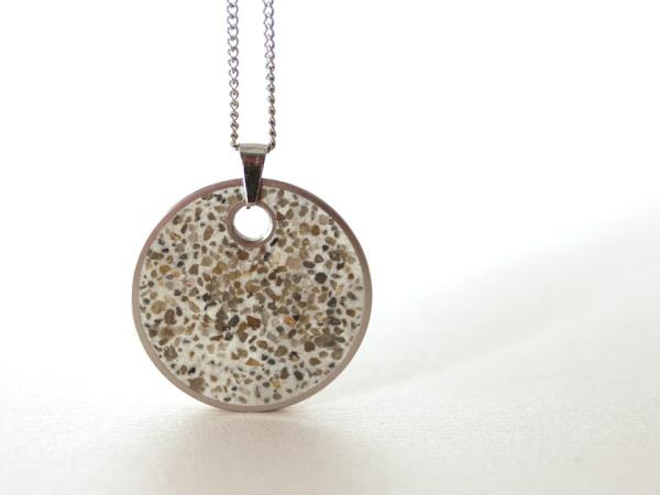 Easy DIY Magnetic Necklace