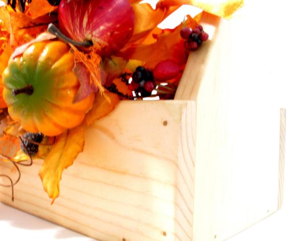 Hanging Up Fall Decor with Magnets
