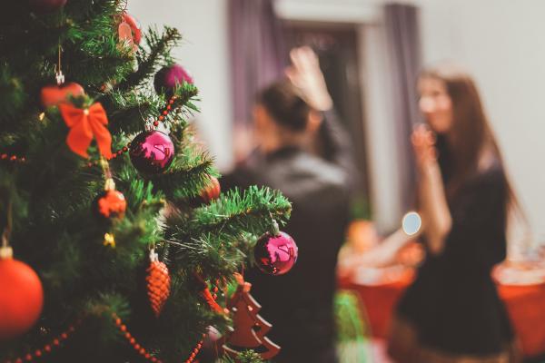 Hosting Tips for the Holidays: Entertainment