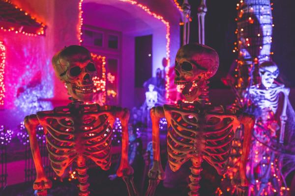 How to Decorate for Halloween with Magnets