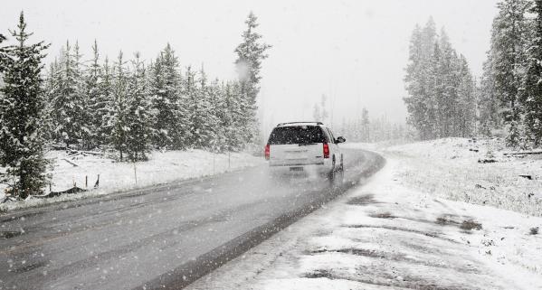 Magnets Ensure Your Windshield Snow Protector Fits Snugly On Your Car