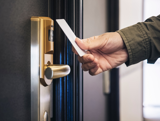 Magnets in Hotels and Resorts