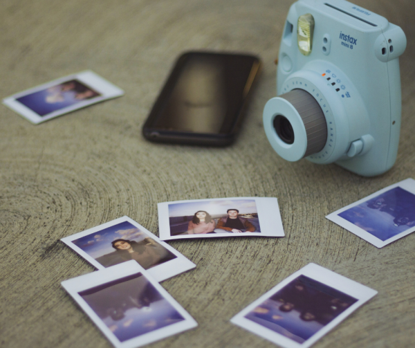DIY Polaroid-Style Magnets