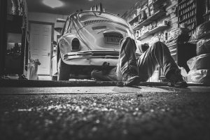 Magnetic Gloves for Mechanics